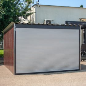 Motorgarázs, kerti tároló, elektromos kapuval, famintás oldalfalakkal, Woody, 3 x 3m